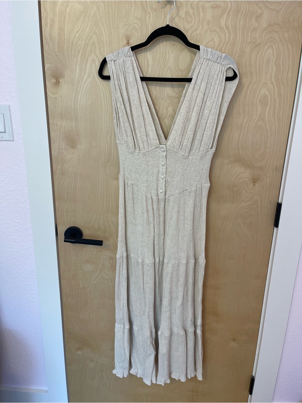 ASOS Design Sleeveless V-Neck Cream Maxi Dress Biho, size small